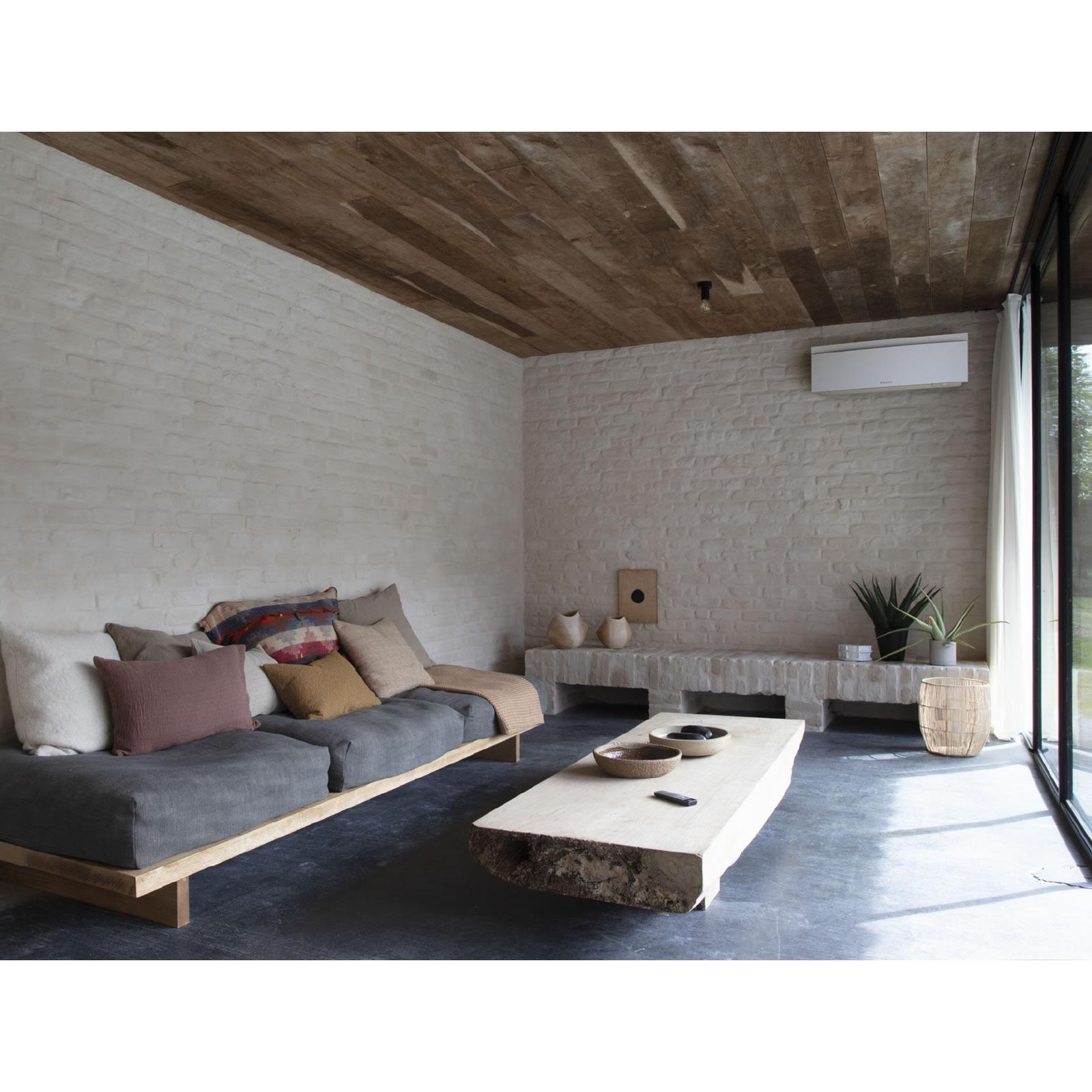 Daıkın 7.000 Btu Emura III Duvar Tipi R-32 Gazlı Inverter Klima (Beyaz) 